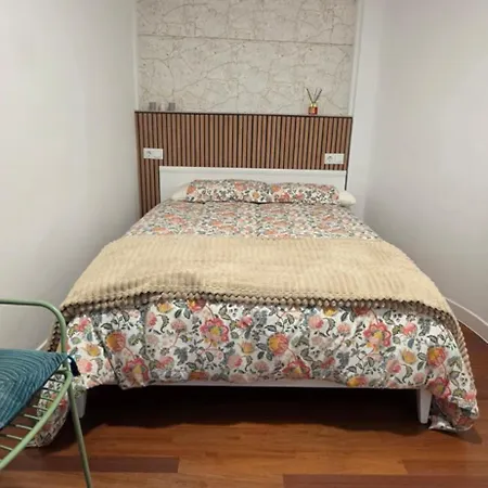 Escalerilla,plaza Mayor Con Balcon Lejlighed *