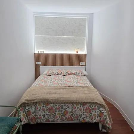 Escalerilla,plaza Mayor Con Balcon Lejlighed *